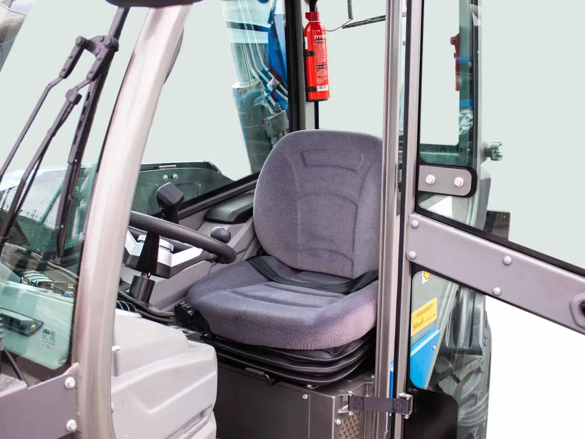 T13.4 Cab A/C Yanmar | Graecus | Τηλεσκοπικό ανυψωτικό περονοφόρο 4×4 4WD