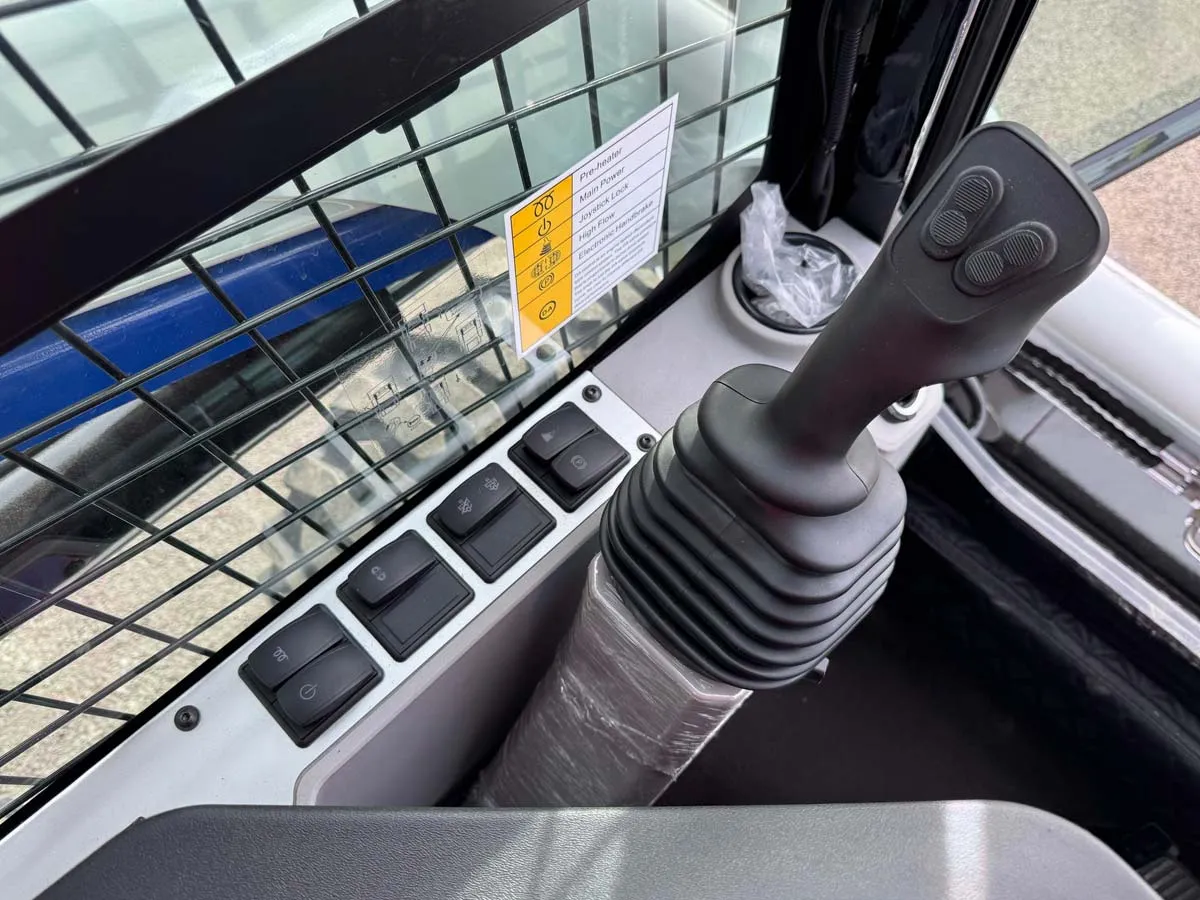 MYRMIDON SS12 Cab A/C Yanmar | Graecus | Φορτωτάκι τύπου Bobcat
