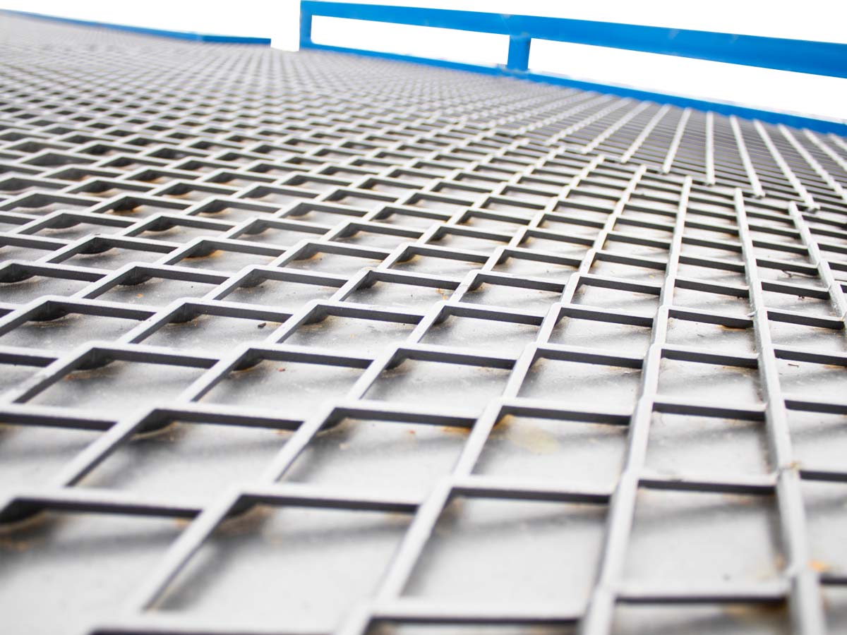 RAMP6T | Graecus | Κινητή ράμπα φορτοεκφόρτωσης με γρήγορα αφαιρούμενα παραπέτα 