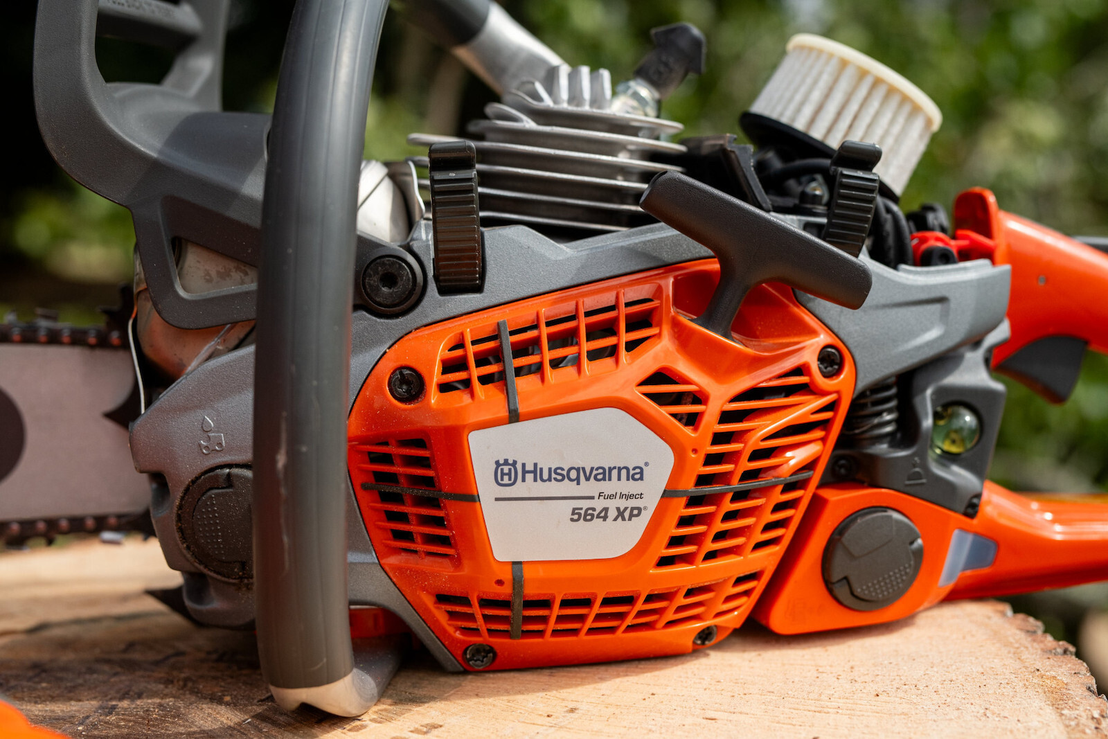 Husqvarna | Αλυσοπρίονο 564XP με λάμα και αλυσίδα 20