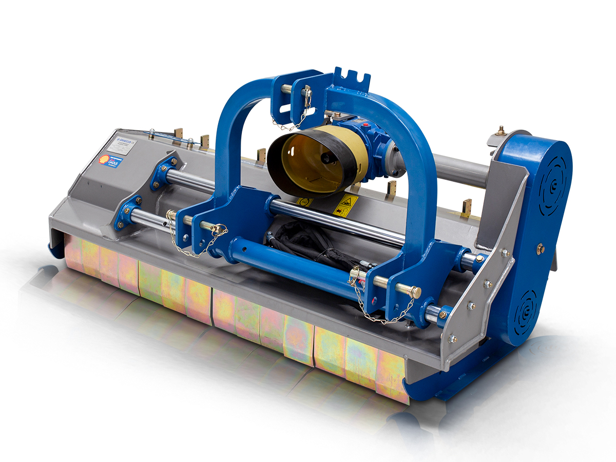 BK 150 | Graecus | Καταστροφέας βαρέως τύπου, με μετατόπιση, οδοντωτά σφυριά και λεπίδες συλλογής στο πίσω μέρος 