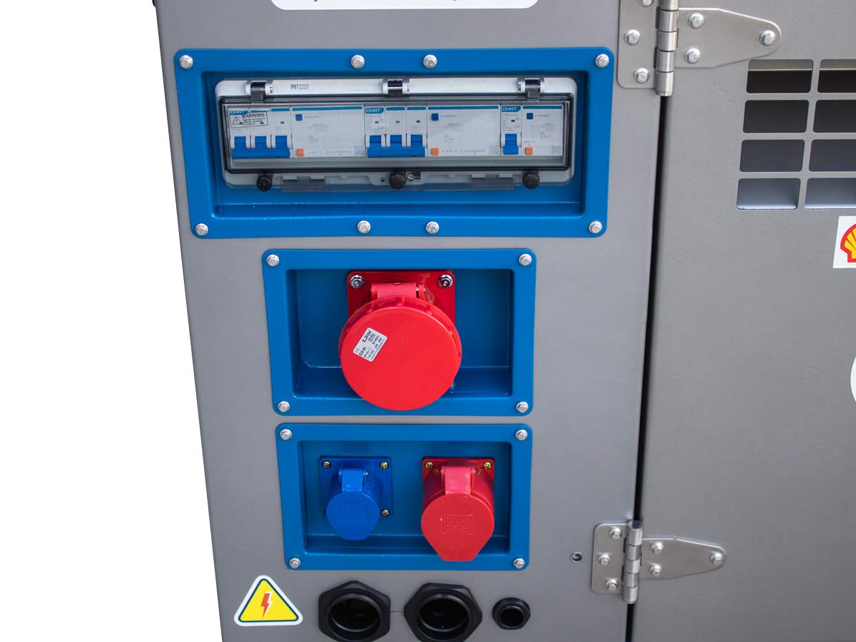 GD15 | Graecus | Γεννήτρια πετρελαίου τριφασική κλειστού τύπου με βάση, υδρόψυκτη με αυτόματο πίνακα μεταγωγής 