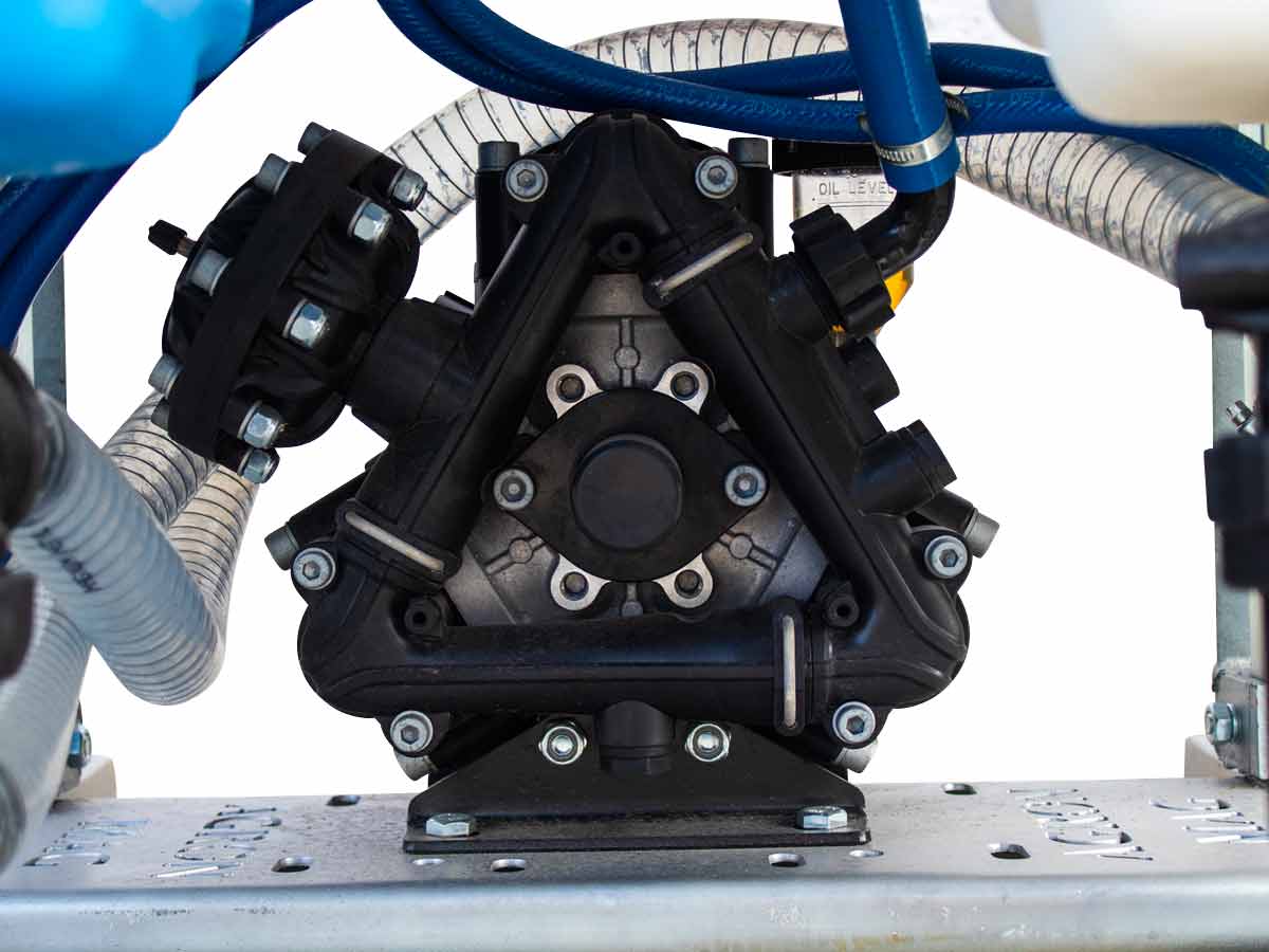 PA700+AD10 | Agron Mag | 700L/10m Ραντιστικο-Ψεκαστικο 3 καζάνια αναρτώμενο με 10 μέτρα μπάρα 