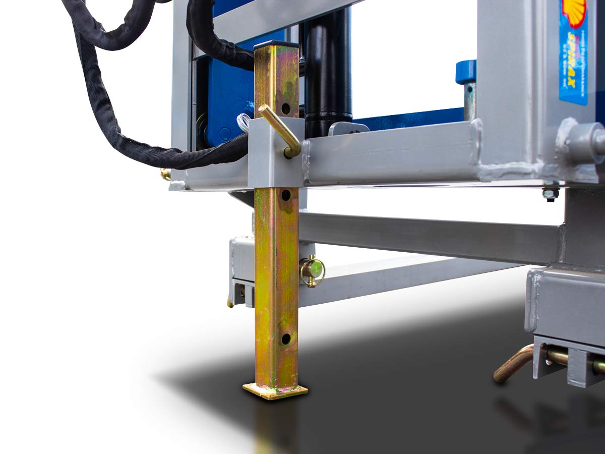 CLARK1500 TRIPLEX250-RC | Graecus | Κλαρκ για τρακτέρ 3 σταδιων με ανύψωση βάρους 1500kg και ύψους 250εκ, υδρ. πλάγια μετατόπιση, υδρ. ρύθμιση μπούμας και ασύρματο χειριστήριο.