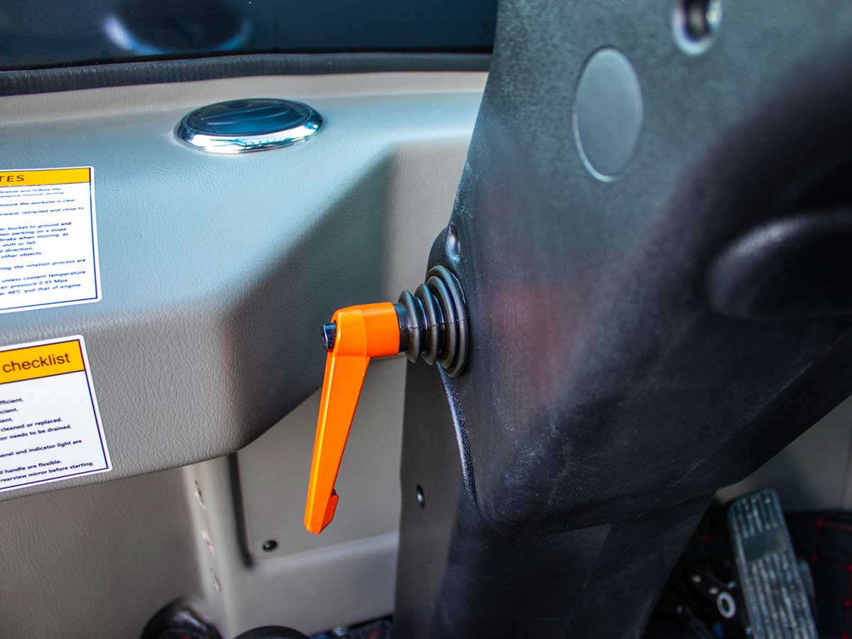 LD16NE Cab | Graecus | Σπαστός τροχοφόρος φορτωτής 4×4 4WD | Μέγιστη ανύψωση 3m | Ικανότητα φόρτωσης έως 1.6Τ | Καμπίνα A/C