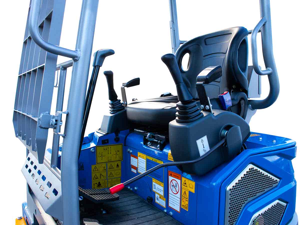 EB24-PRO | Graecus | Μίνι τσαπάκι 2.4T, Kubota Diesel, με περιστροφή στην μπούμα, πτυσσόμενες ερπύστριες, πλαϊνούς μοχλούς χειρισμού και γραμμή σφύρας