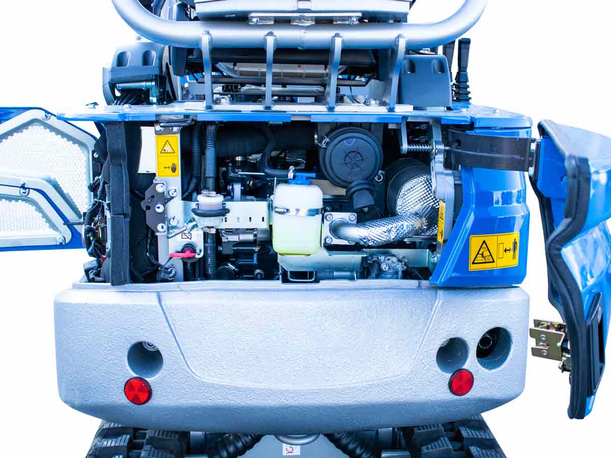 EB21-PRO | Graecus | Μίνι τσαπάκι 2.1T, Kubota Diesel, με περιστροφή στην μπούμα, πτυσσόμενες ερπύστριες, πλαϊνούς μοχλούς χειρισμού και γραμμή σφύρας 