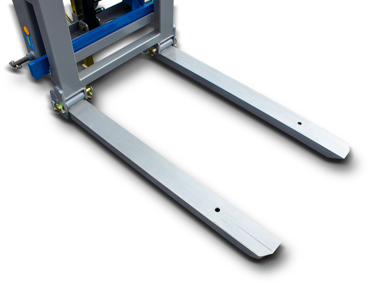 CLARK1500 TRIPLEX250-RC | Graecus | Κλαρκ για τρακτέρ 3 σταδιων με ανύψωση βάρους 1500kg και ύψους 250εκ, υδρ. πλάγια μετατόπιση, υδρ. ρύθμιση μπούμας και ασύρματο χειριστήριο.