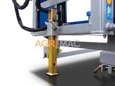 enisximeno-clark-gia-trakter-times-CLARK800-DUPLEX180