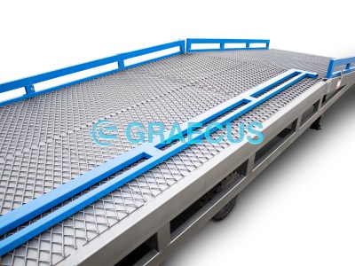 ραμπα-φορτοεκφορτωσης-με-αφαιρουμενα-παραπετα-RAMP10T