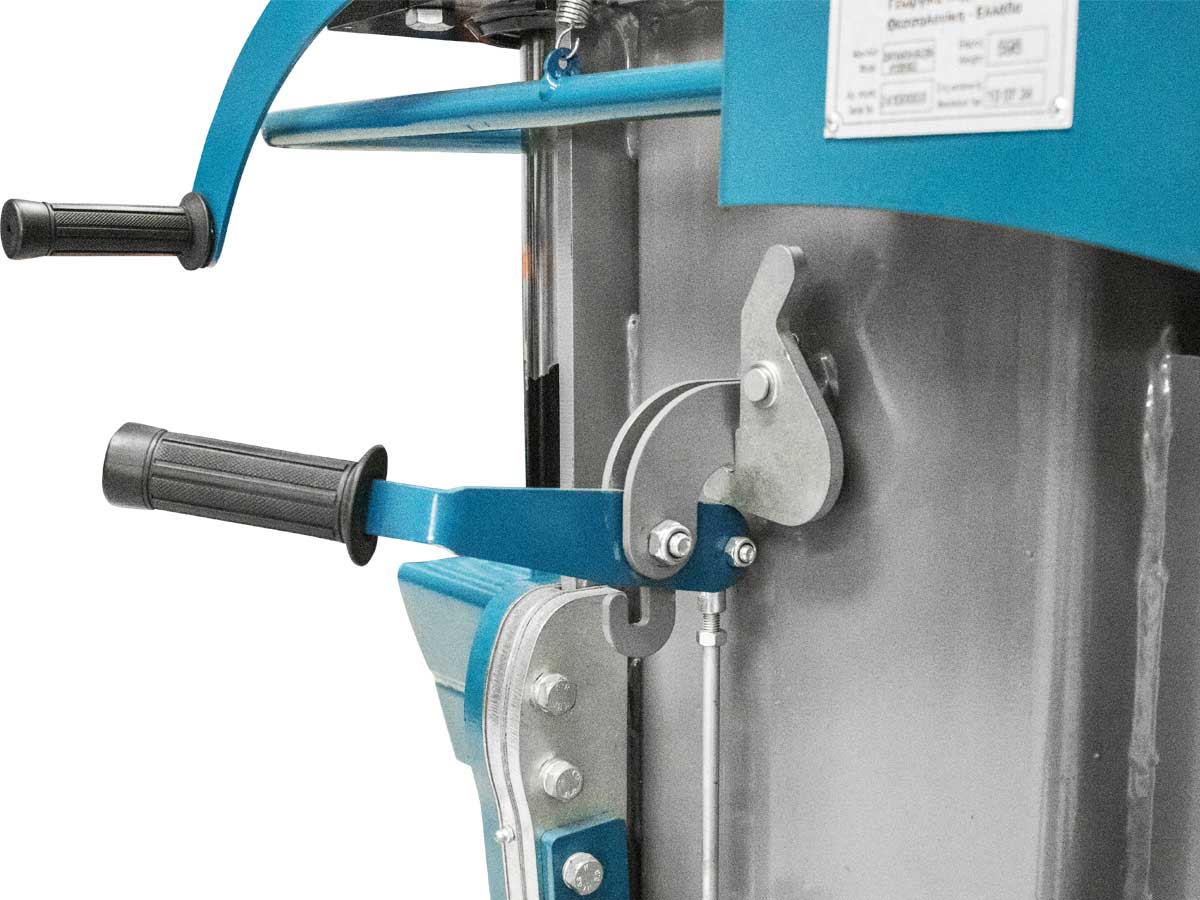 DRYAD ASX30 HYBRID | Graecus | Σχιστικό κορμών υπερβαρέως τύπου 30Τ για τρακτέρ με υβριδική τροφοδοσία από PTO ή τριφασικό ρεύμα 