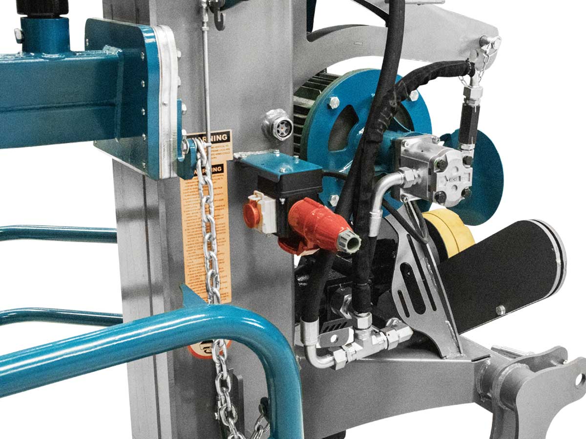 DRYAD ASX30 HYBRID | Graecus | Σχιστικό κορμών υπερβαρέως τύπου 30Τ για τρακτέρ με υβριδική τροφοδοσία από PTO ή τριφασικό ρεύμα 