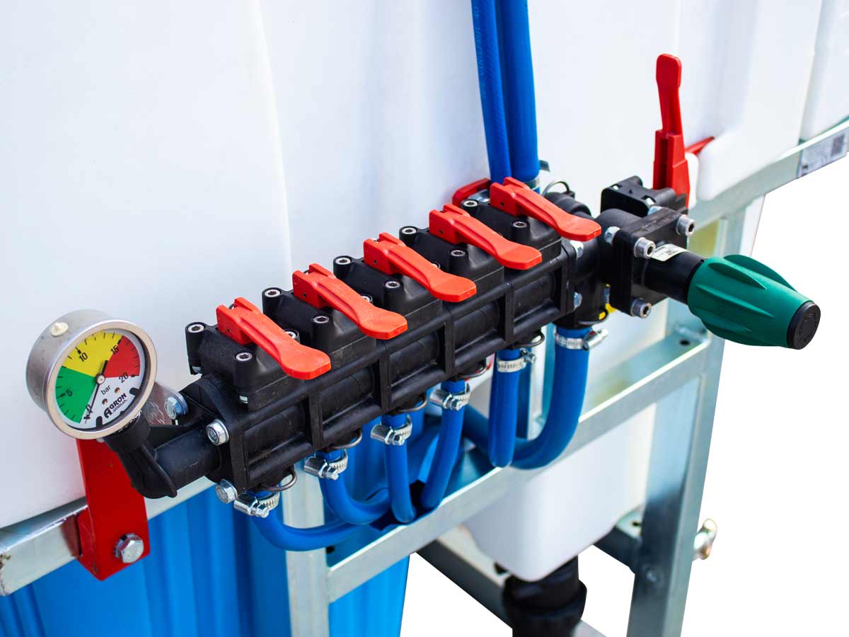 PA700+AD10 | Agron Mag | 700L/10m Ραντιστικο-Ψεκαστικο 3 καζάνια αναρτώμενο με 10 μέτρα μπάρα 