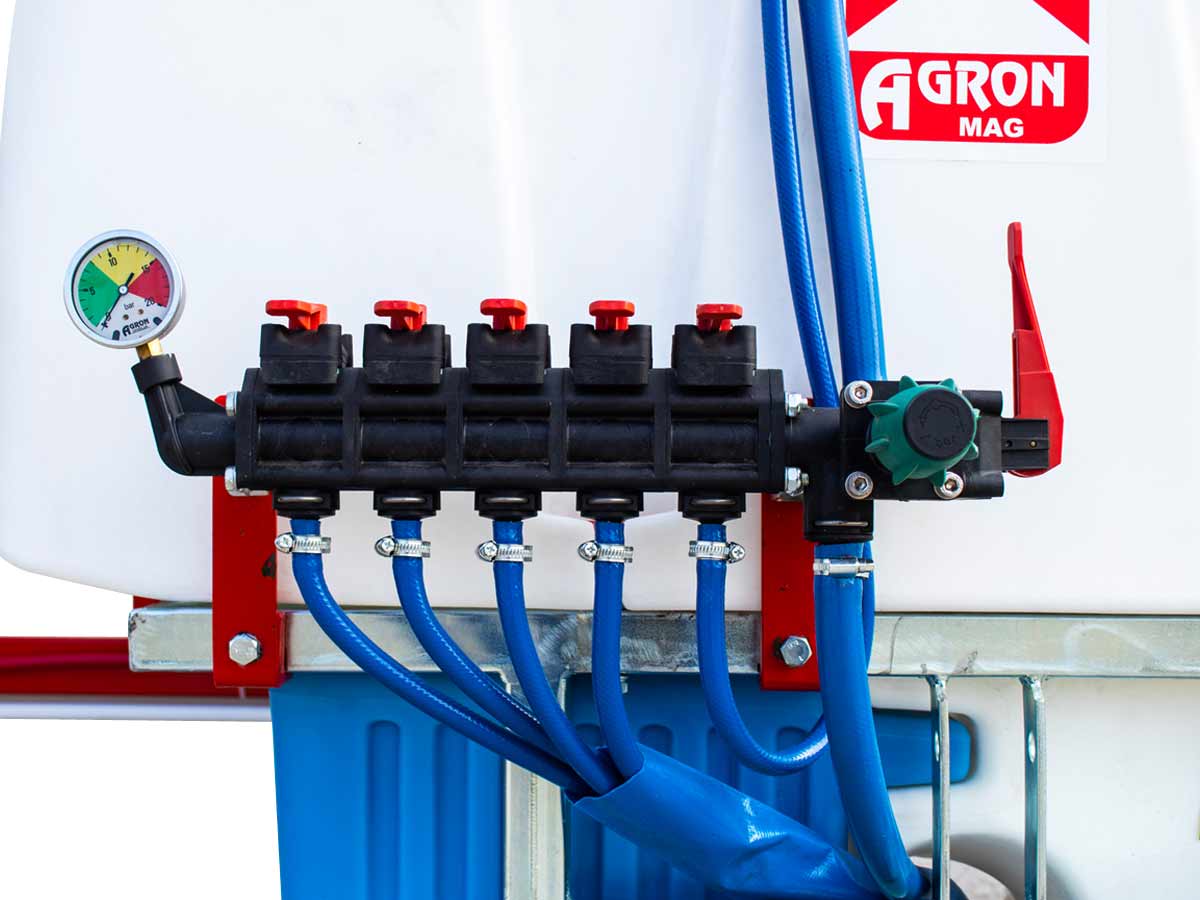 PA700+AD10 | Agron Mag | 700L/10m Ραντιστικο-Ψεκαστικο 3 καζάνια αναρτώμενο με 10 μέτρα μπάρα 