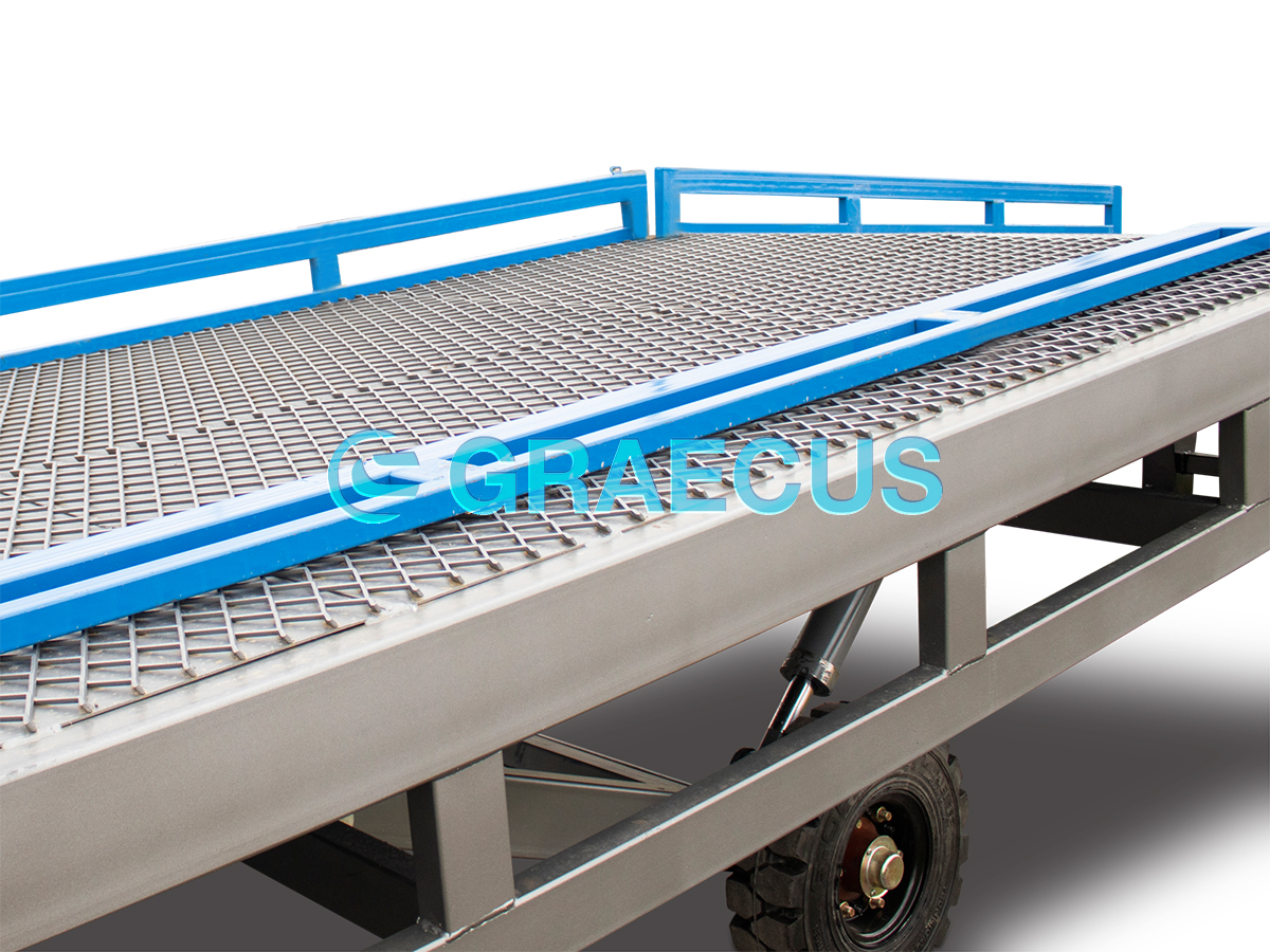 RAMP6T | Graecus | Κινητή ράμπα φορτοεκφόρτωσης με γρήγορα αφαιρούμενα παραπέτα 