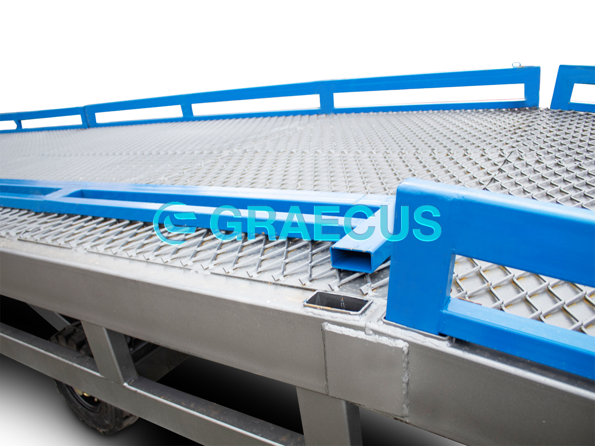 RAMP6T | Graecus | Κινητή ράμπα φορτοεκφόρτωσης με γρήγορα αφαιρούμενα παραπέτα 